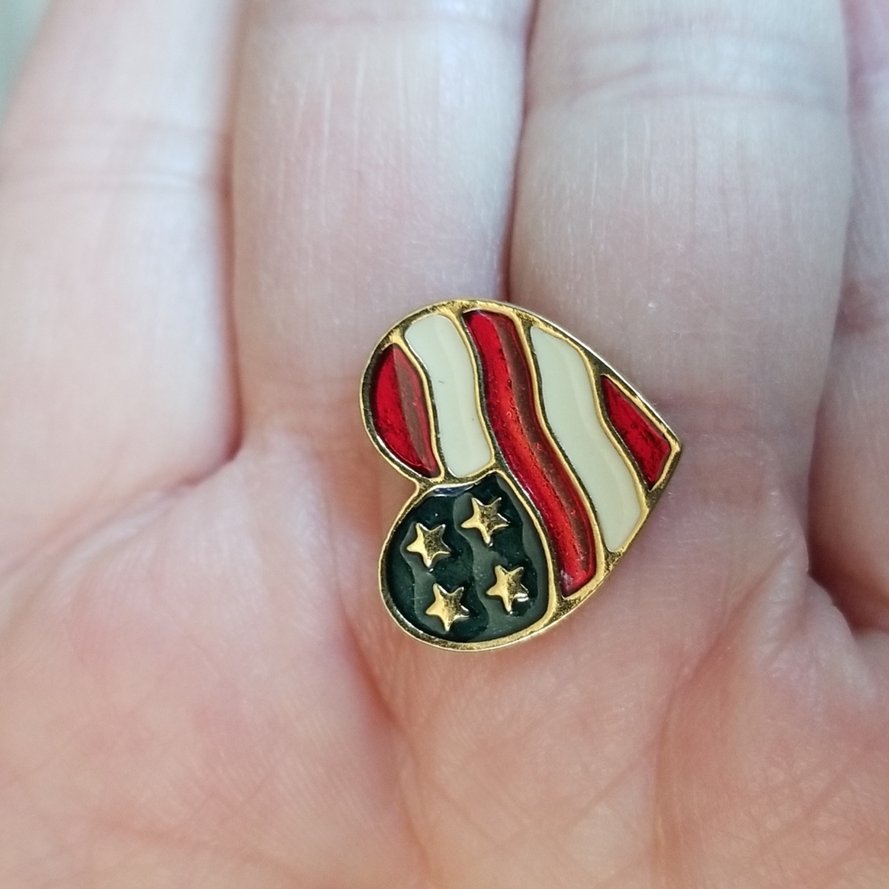 AVON ENAMEL HEART FLAG tie TAC or lapel pin